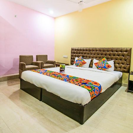 Hotel Sarweshwary Varanasi Exterior photo