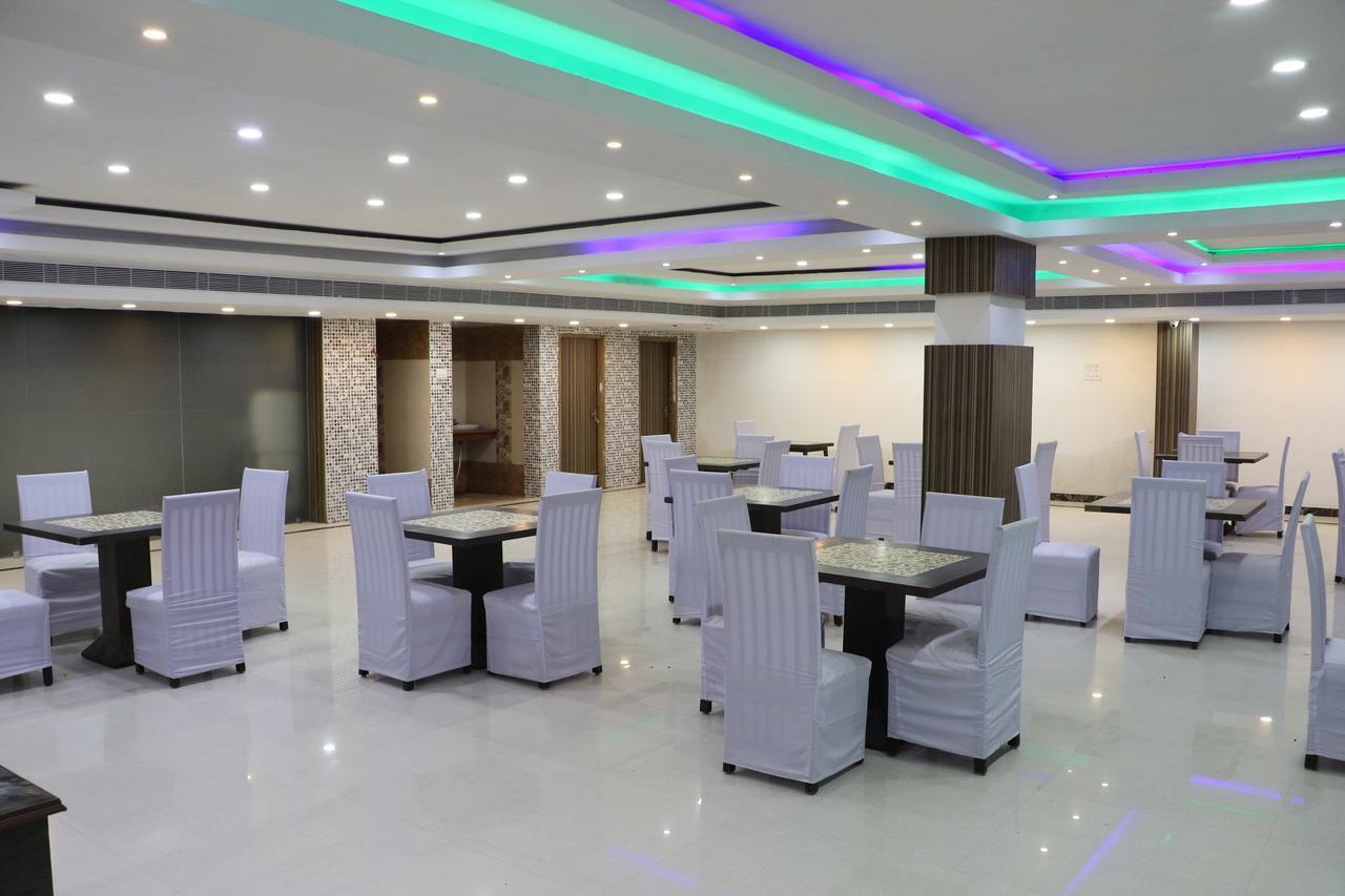 Hotel Sarweshwary Varanasi Exterior photo