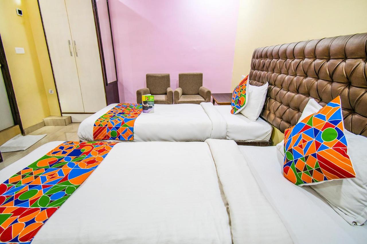 Hotel Sarweshwary Varanasi Exterior photo